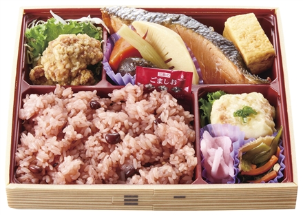 26:和風幕の内弁当（赤飯）