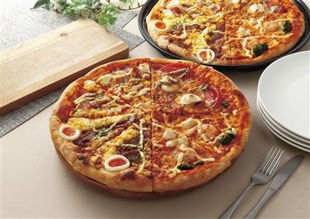 41:店内手のばしごちそうピザ・クォーター