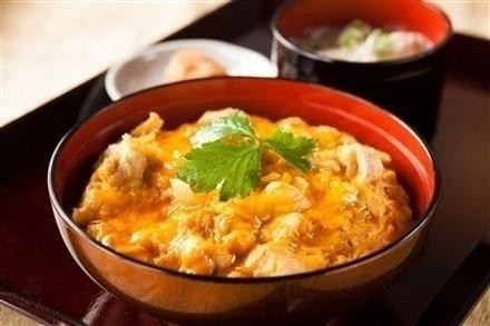 19A121鶏三和名古屋コーチン親子丼４食